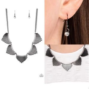 🎄5/$25🎄Mane Street✨